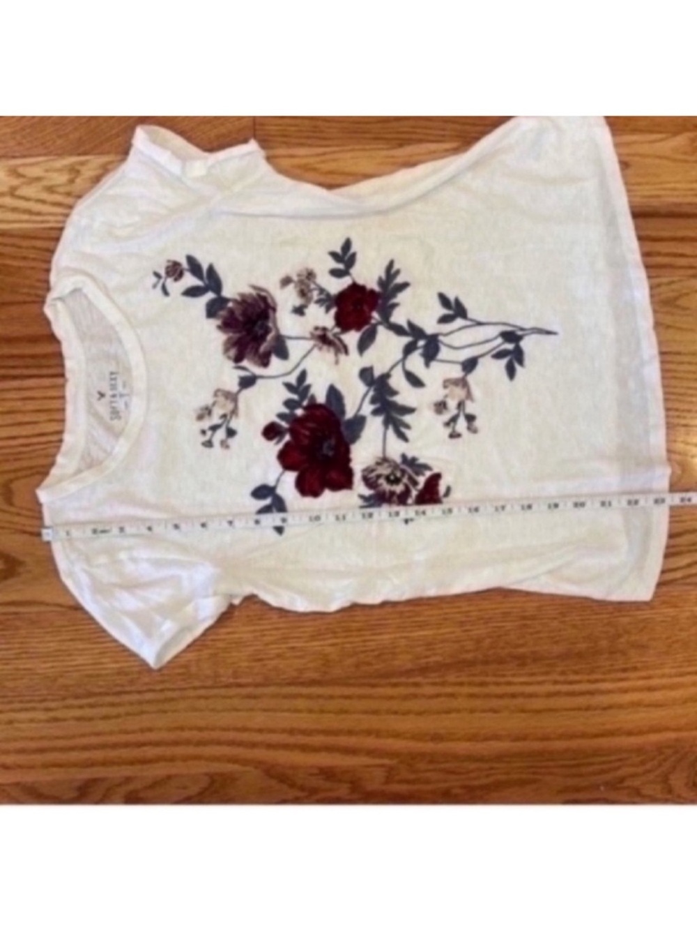 NWOT American Eagle Short Sleeve Tee- Size Medium - Picture 6 of 7